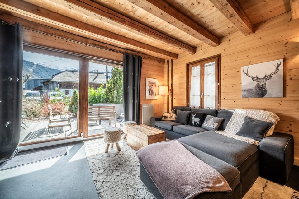 Property building, Living room