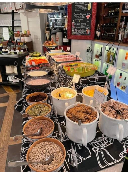 Food and drinks, Buffet breakfast