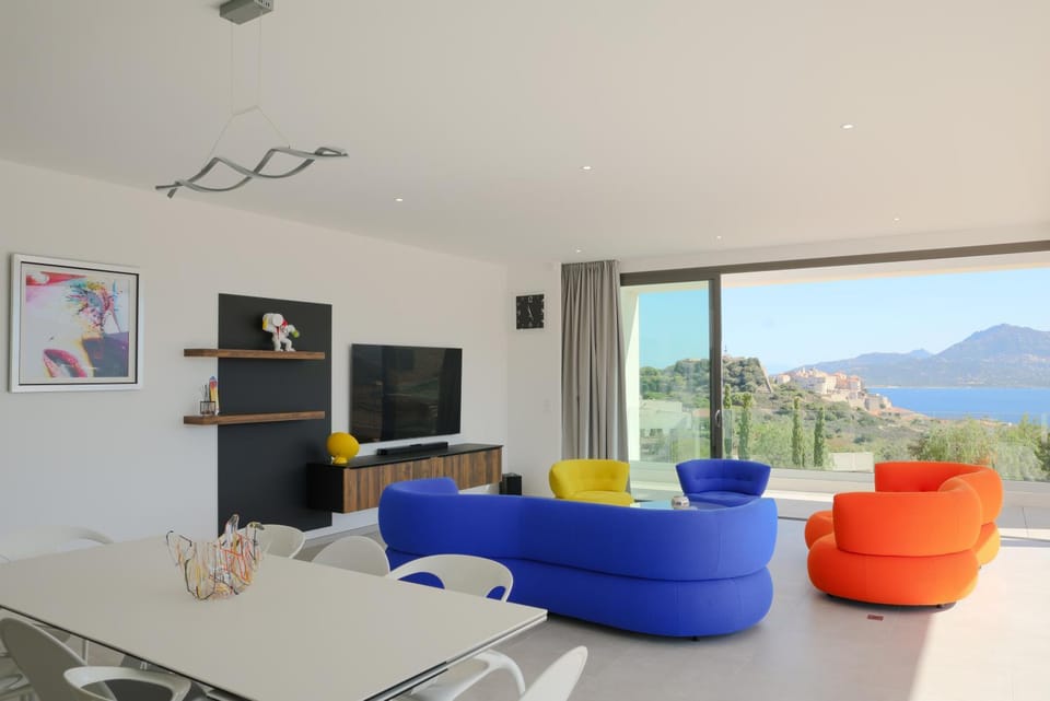 TV and multimedia, Living room, Sea view