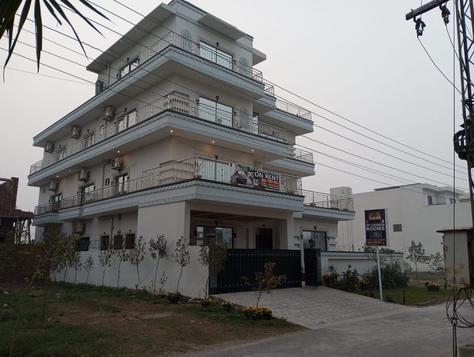 Property building, Day