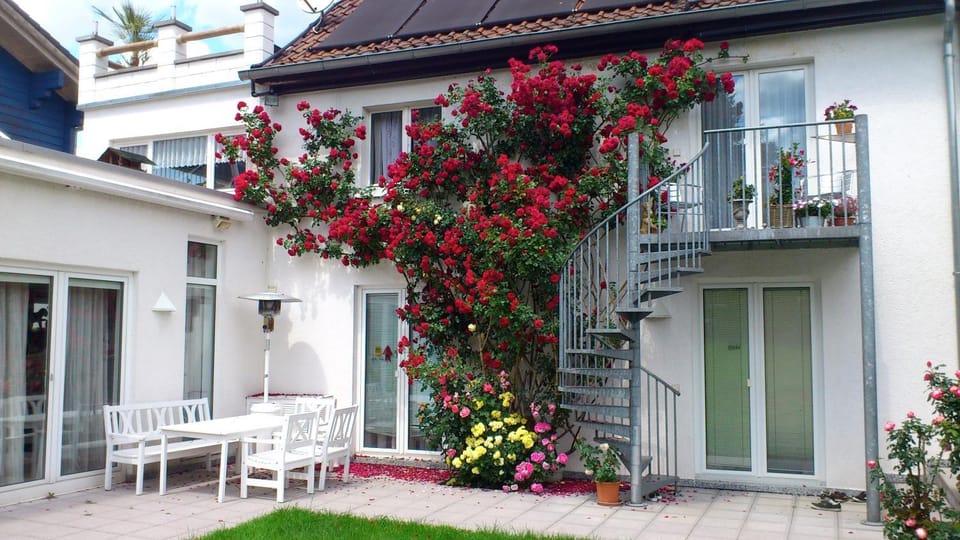 Property building, Balcony/Terrace