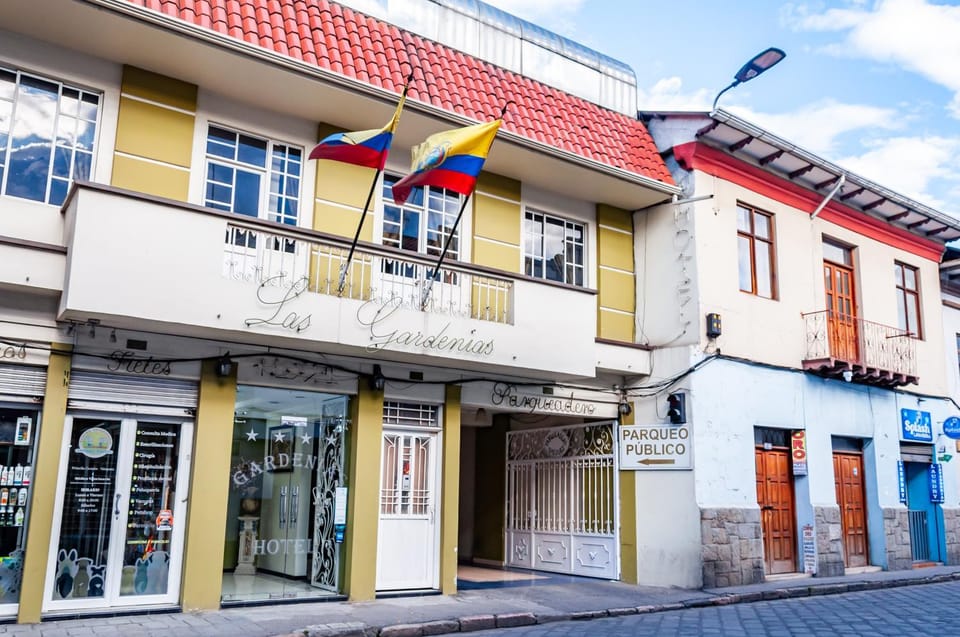 Property building, Neighbourhood, Street view