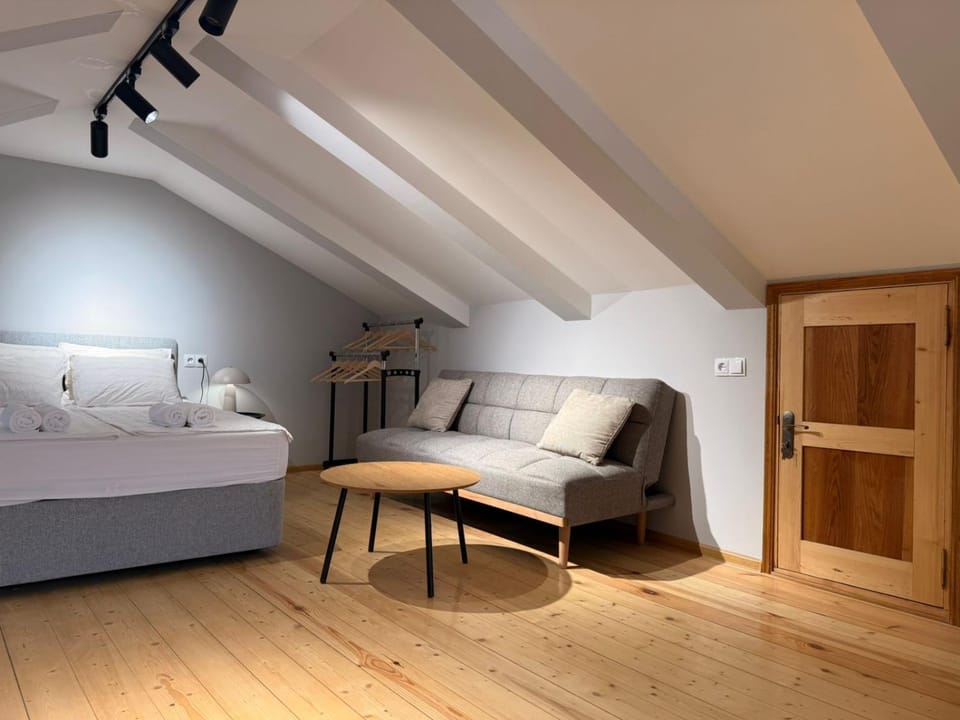 Bed, Living room, Photo of the whole room, Seating area, Bedroom, wardrobe