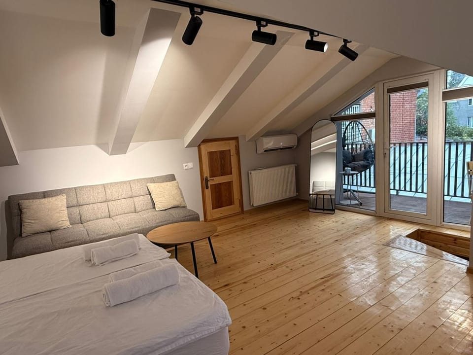Bed, View (from property/room), Balcony/Terrace, Living room, Photo of the whole room, Seating area, Bedroom