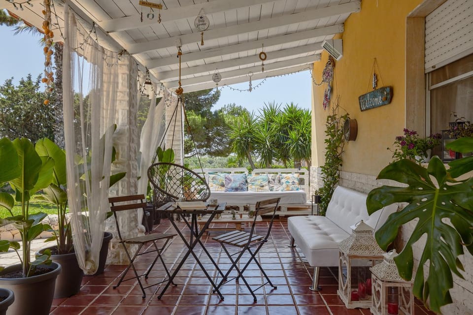 Patio, Spring, Day, Night, Winter, Summer, Garden, Massage, Massage, View (from property/room), Balcony/Terrace, Balcony/Terrace, Living room, Seating area, Dining area, Beach, Autumn, Garden view, Sea view, Sea view, Swimming pool, Swimming pool, Swimming pool, Seasons, Location, Sunrise, Sunset, room service