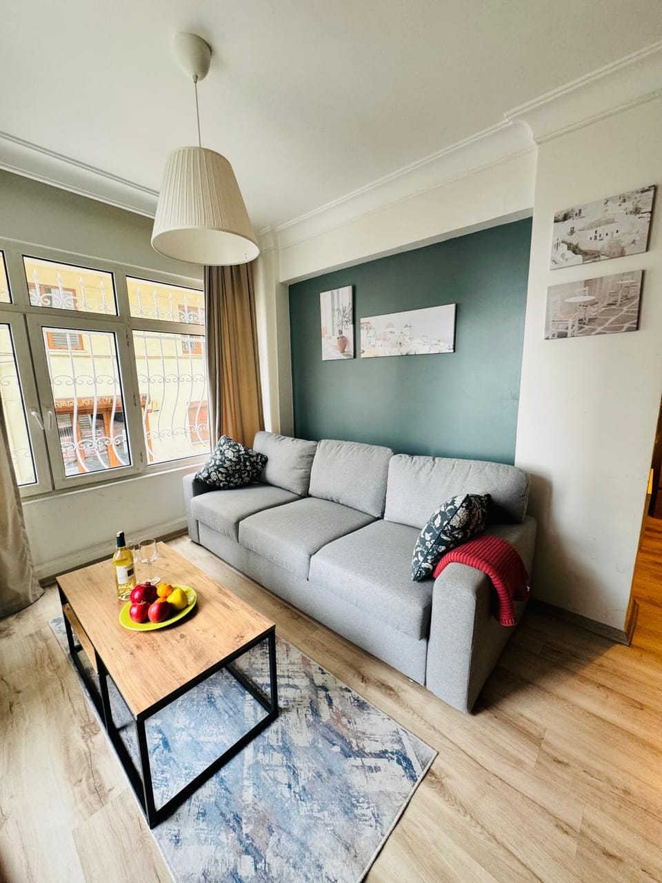 Living room, Seating area, City view, Sea view