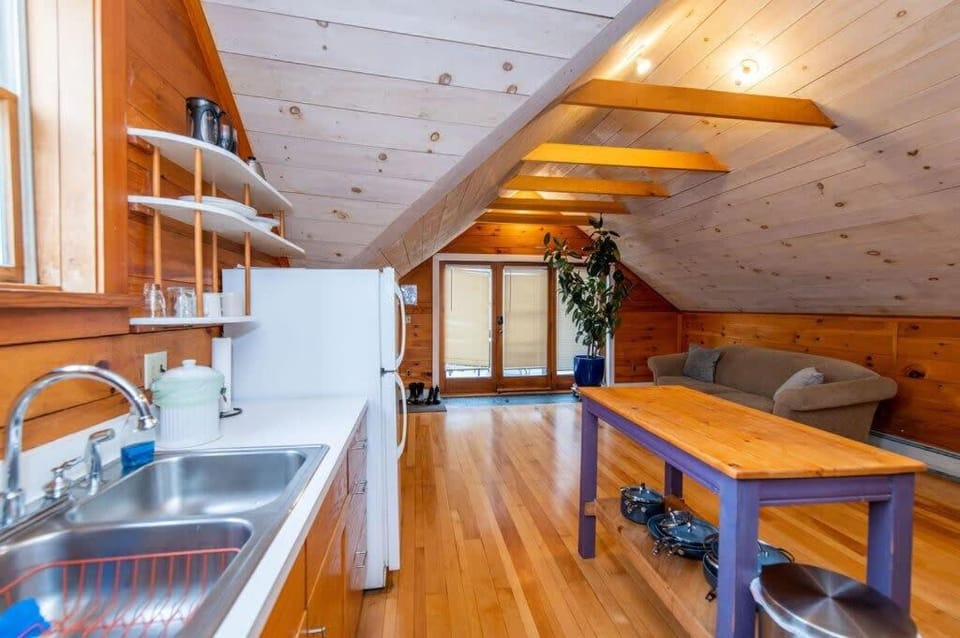 Kitchen or kitchenette, Living room, Seating area