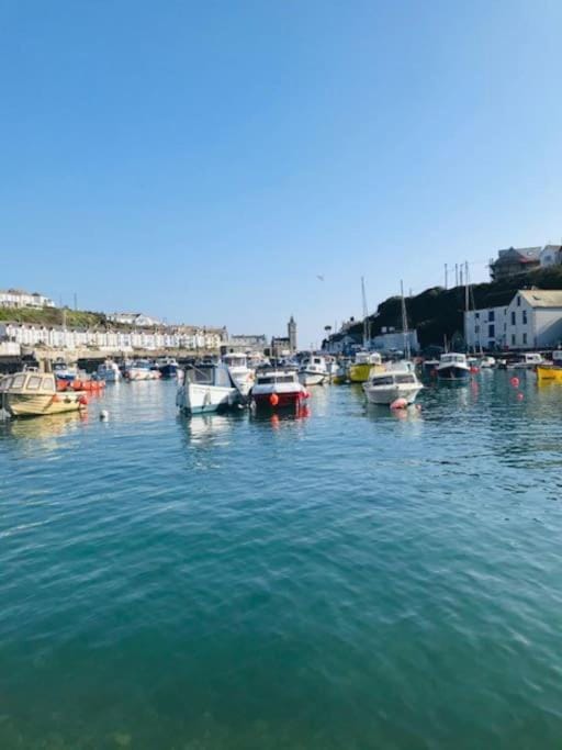 Sea Whispers at Porthleven Apartment in Porthleven