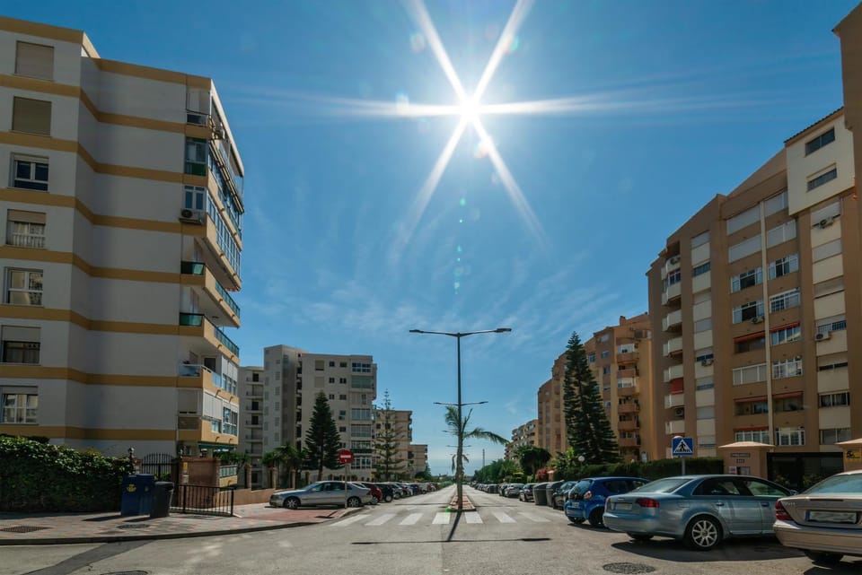 Day, Neighbourhood, City view, Location