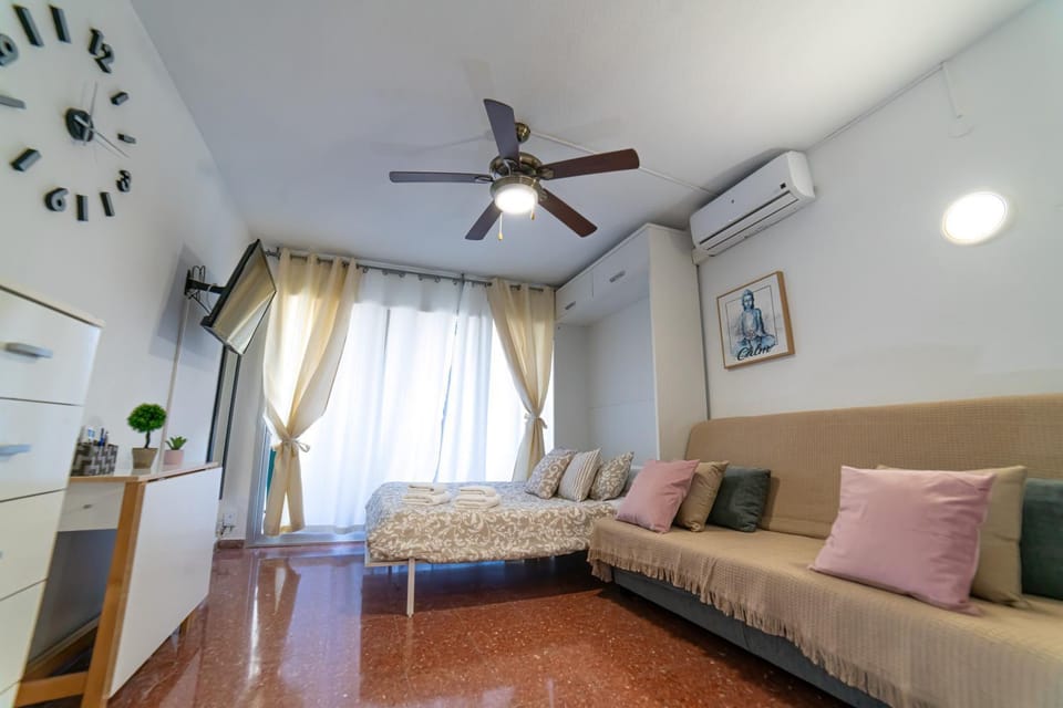 TV and multimedia, Living room, Seating area, fireplace, air conditioner