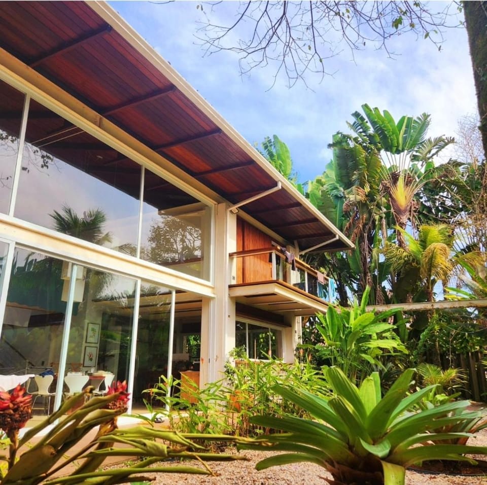 Property building, Patio, Garden, Balcony/Terrace, Garden view
