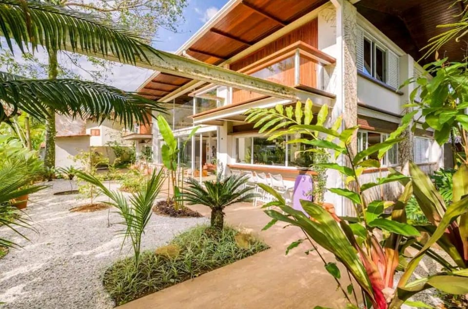 Property building, Day, Garden