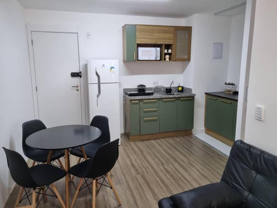 Ap10 Prático, confortável com wifi, piscina, rooftoop e academia em frente ao Metrô Apartment in Sao Paulo City