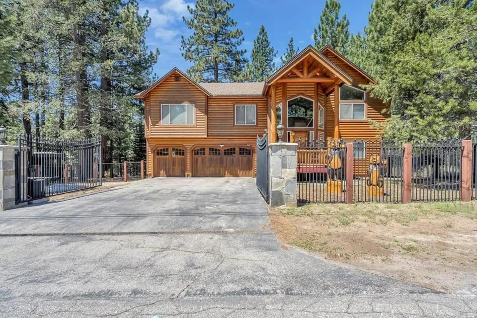 1603 Bel Aire Circle home House in Sierra Nevada