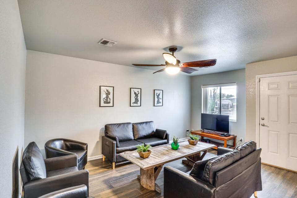 Fire Pit + Covered Patio: Bullhead City Escape! House in Bullhead City