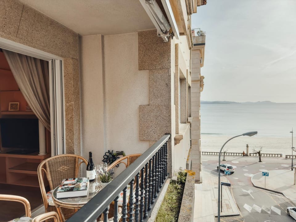 Day, View (from property/room), Balcony/Terrace, Beach, Sea view