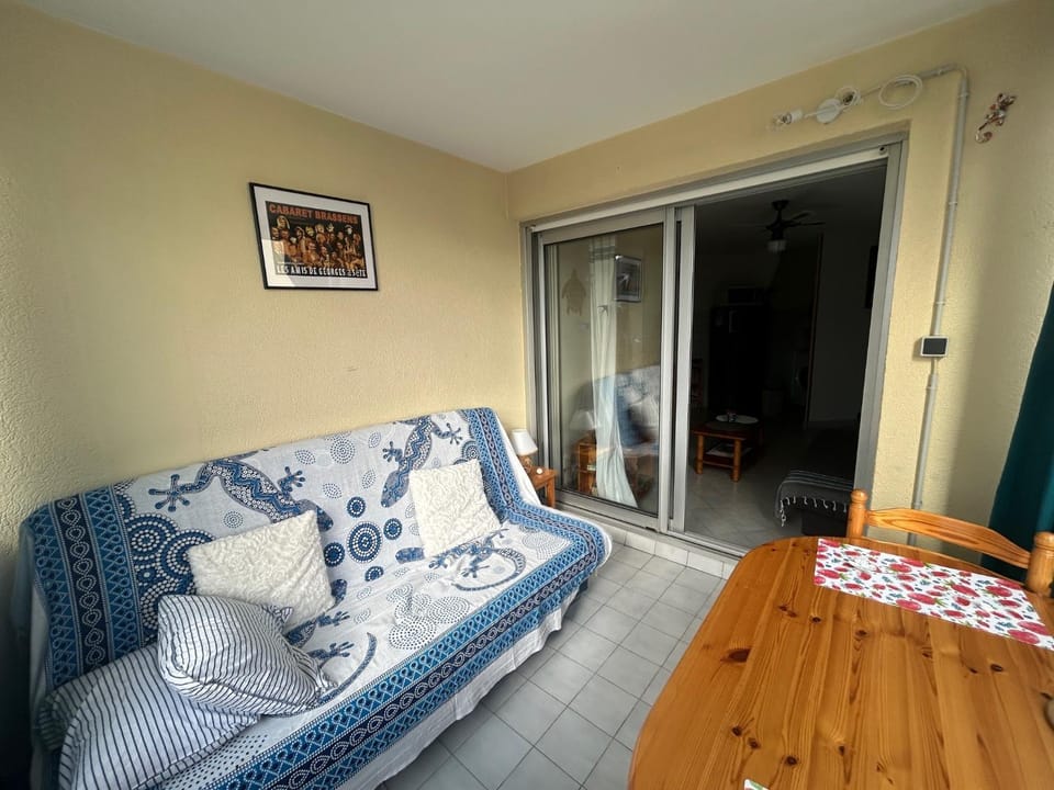 Plage et pinède à 50m de la mer Apartment in Occitanie