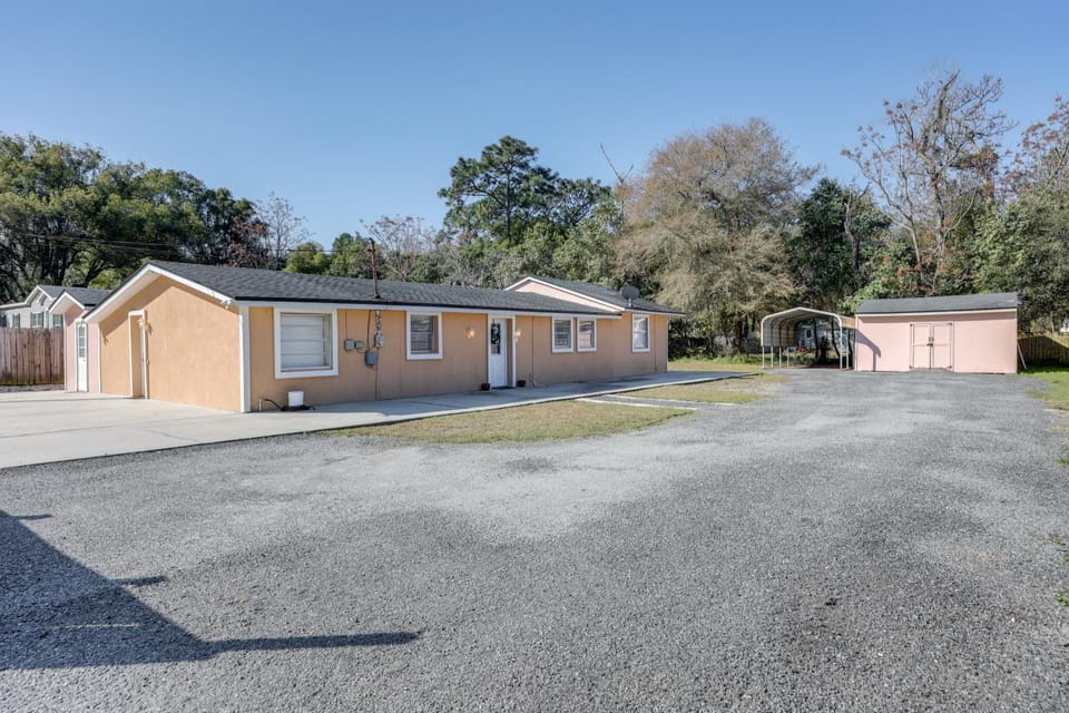 Cozy Jacksonville Home ~ 12 Mi to Downtown! House in Jacksonville