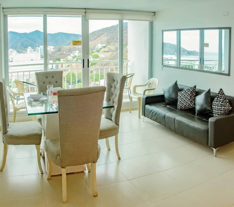 Living room, Dining area