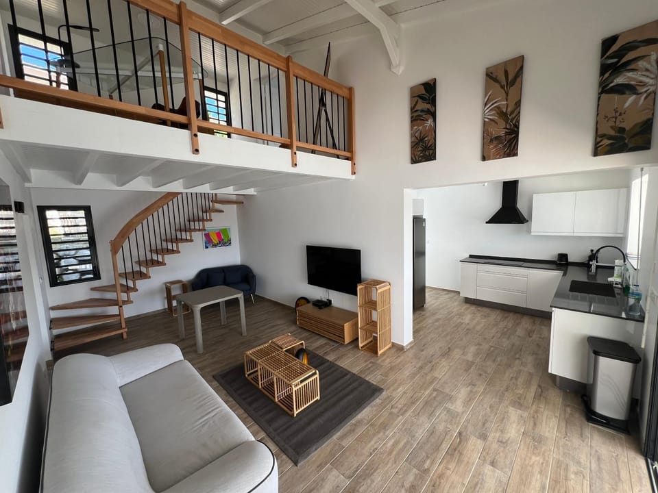Kitchen or kitchenette, Living room