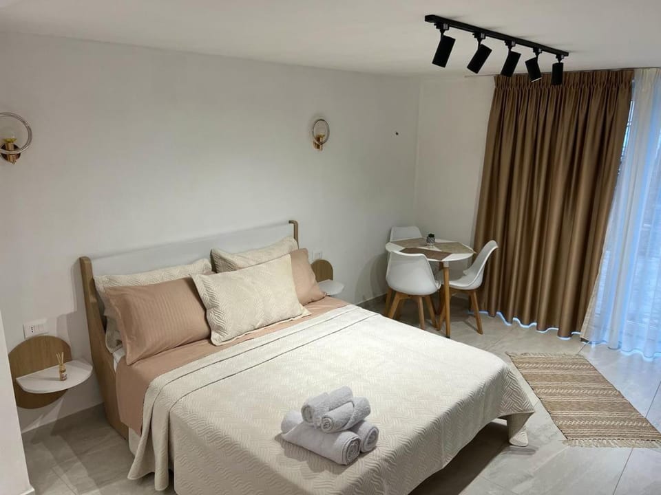 Aloha House Bed and Breakfast in Montenegro
