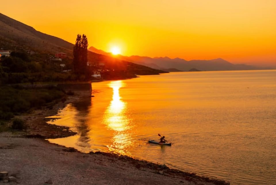Aloha House Bed and Breakfast in Montenegro