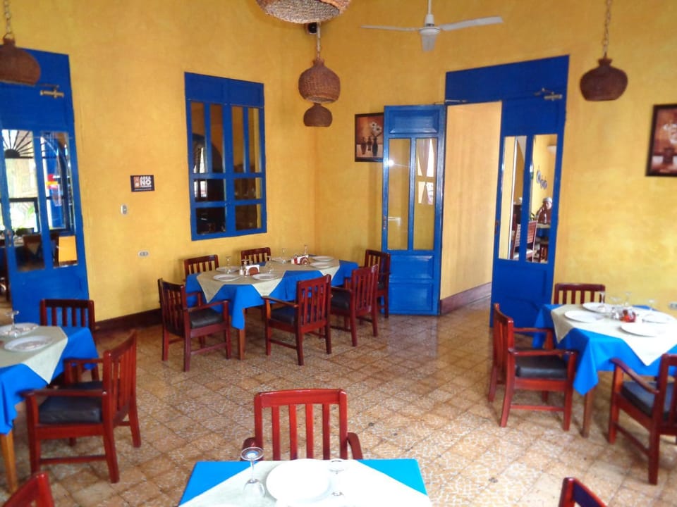 Restaurant/places to eat
