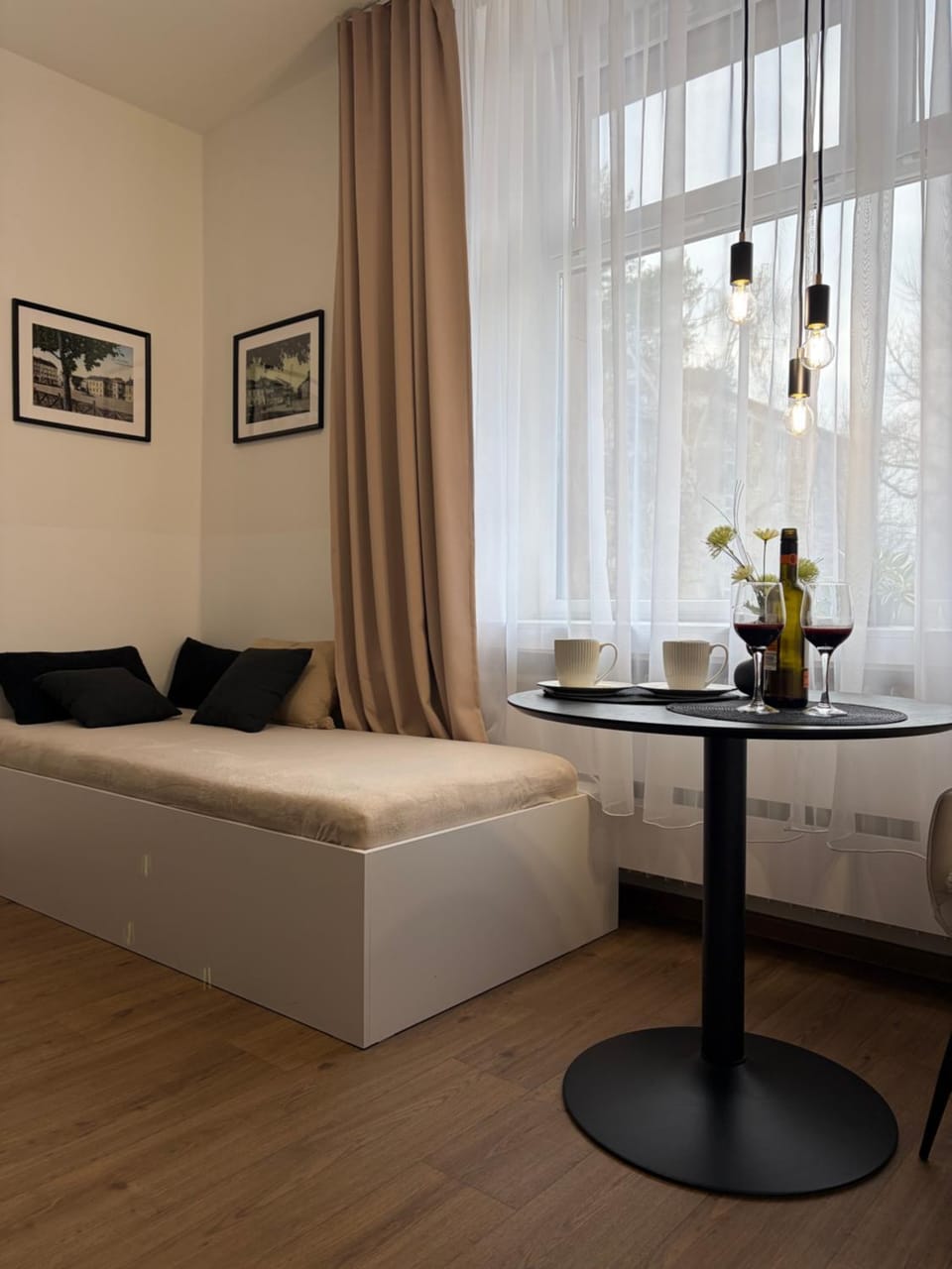 Morava apartmán 5 manželská postel a postel pro 3 osobu, parkování zdarma Šafaříkova 855 Uherské Hradiště Apartment hotel in South Moravian Region