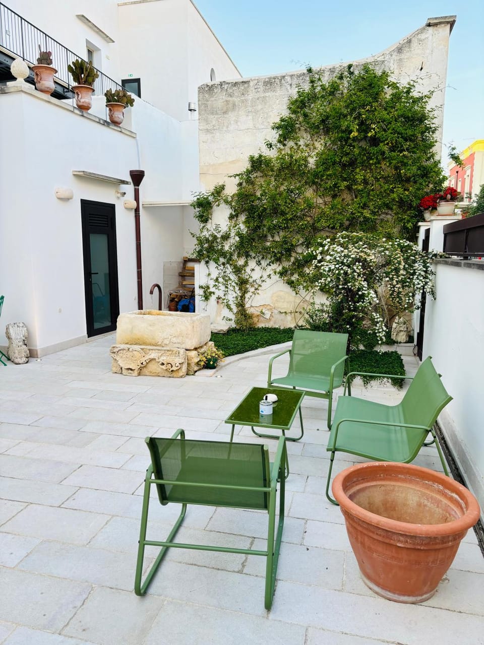 Inner courtyard view
