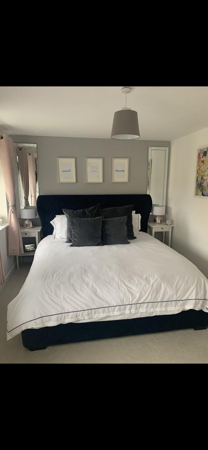 2 bedroom house House in Leeds