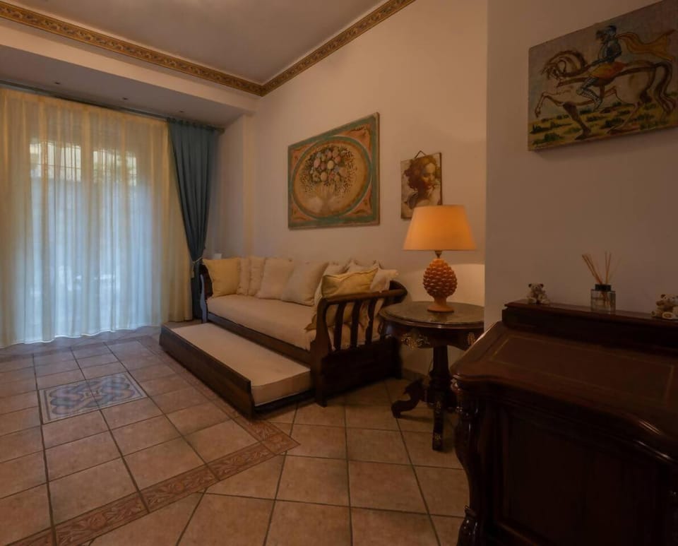 (Casa d’arte Taormina) Alloggio con Patio+Parking Apartment in Taormina