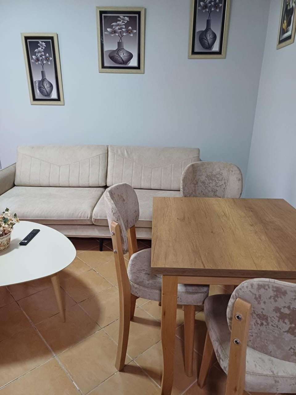 Living room, Dining area