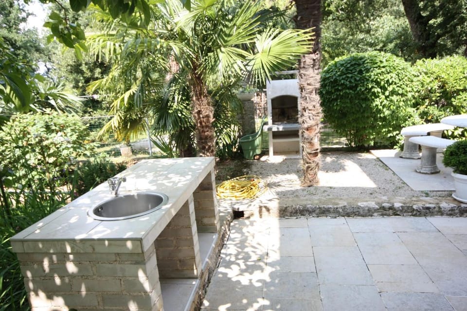 BBQ facilities, Garden