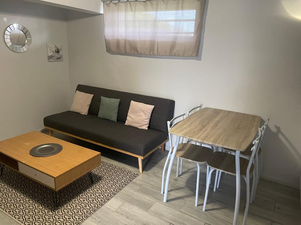 Appartement F2 proche Futuroscope Apartment in Poitiers