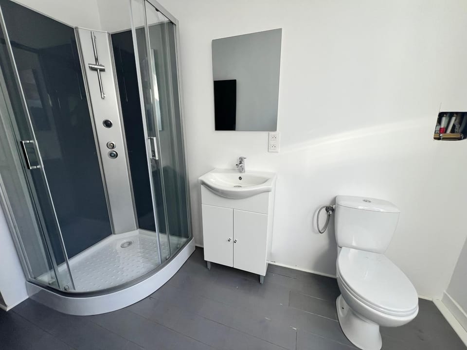 Rive Gauche F centre - gare - aéroport Apartment in Charleroi