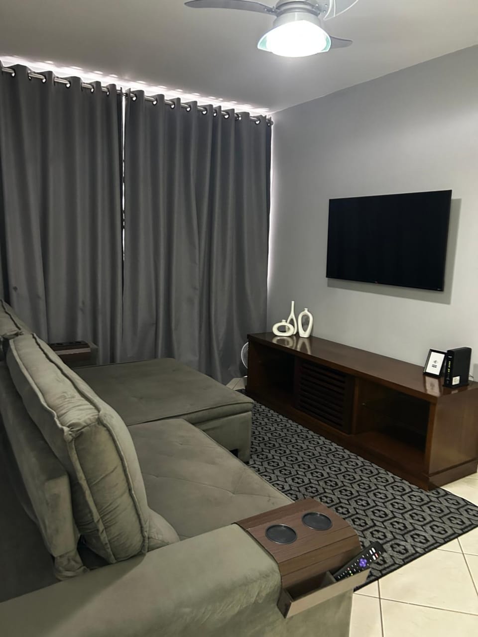 Communal lounge/ TV room, Living room, Seating area
