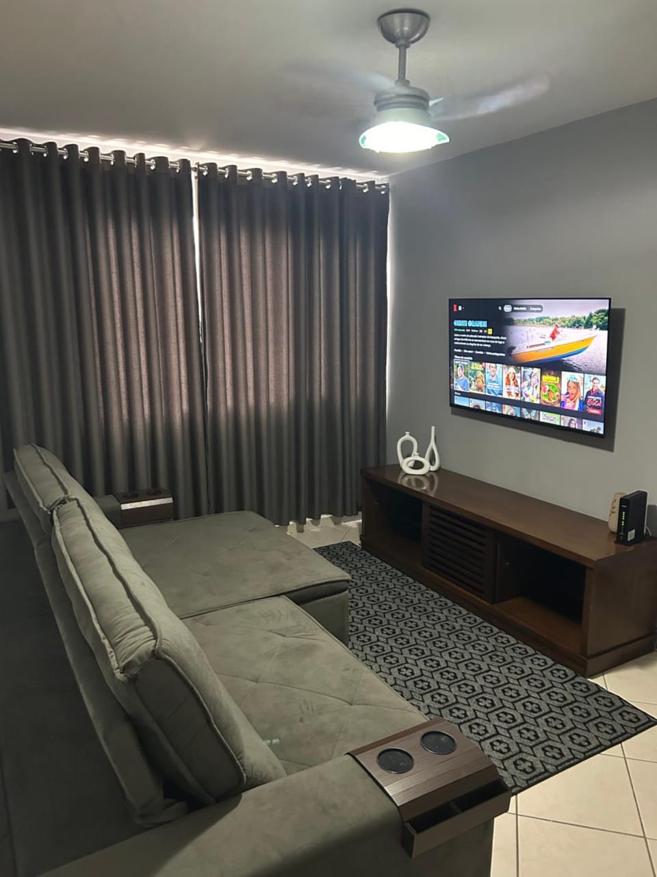Communal lounge/ TV room, TV and multimedia, Living room