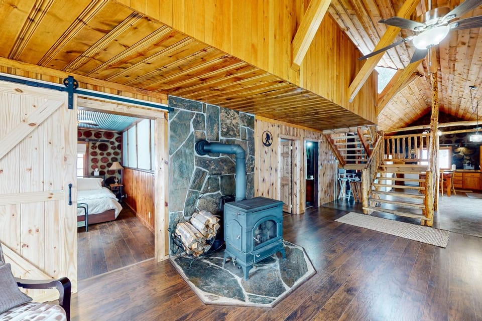Mountain-Top Haven House in West Custer Township