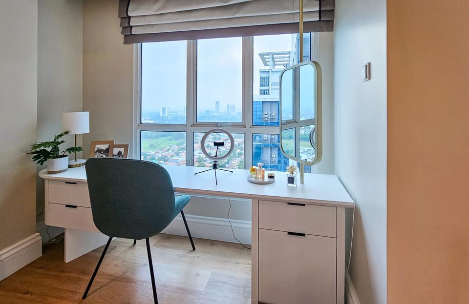 Property building, View (from property/room), hair dresser