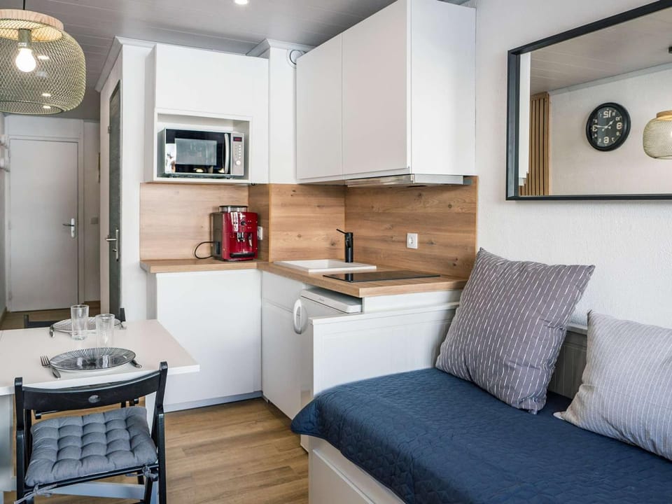 Appartement rénové 18m², Val Thorens - 2 pers, balcon, proche pistes - FR-1-637-77 Apartment in Val Thorens