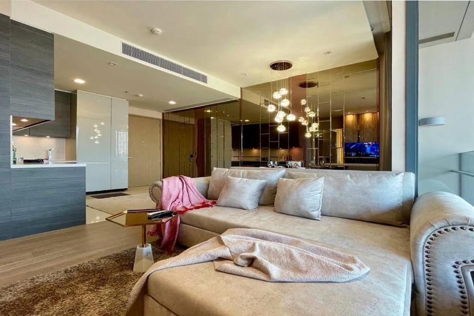 Ultimate Luxurious in Prime Bangkok Asoke Apartment in Bangkok