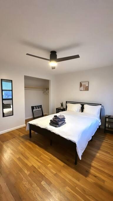 Bed, Photo of the whole room, Bedroom, fireplace, towels, air conditioner