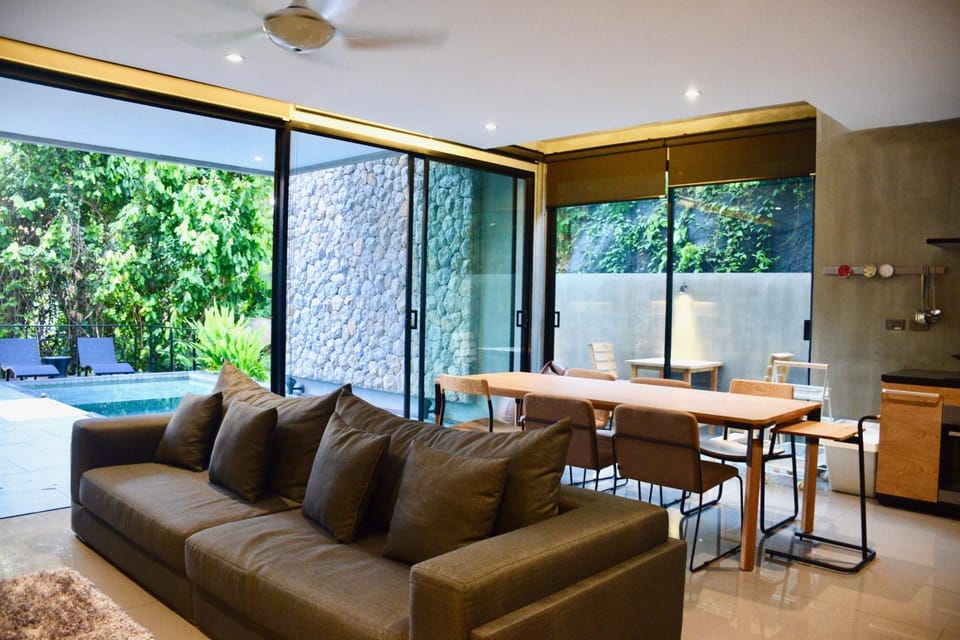 Living room, kitchen