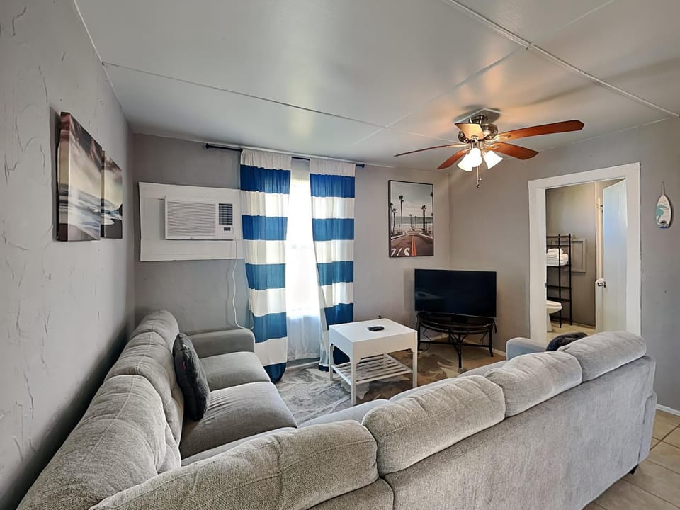 TV and multimedia, Living room, furniture, air conditioner