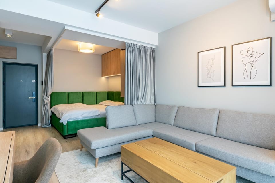Bed, Seating area