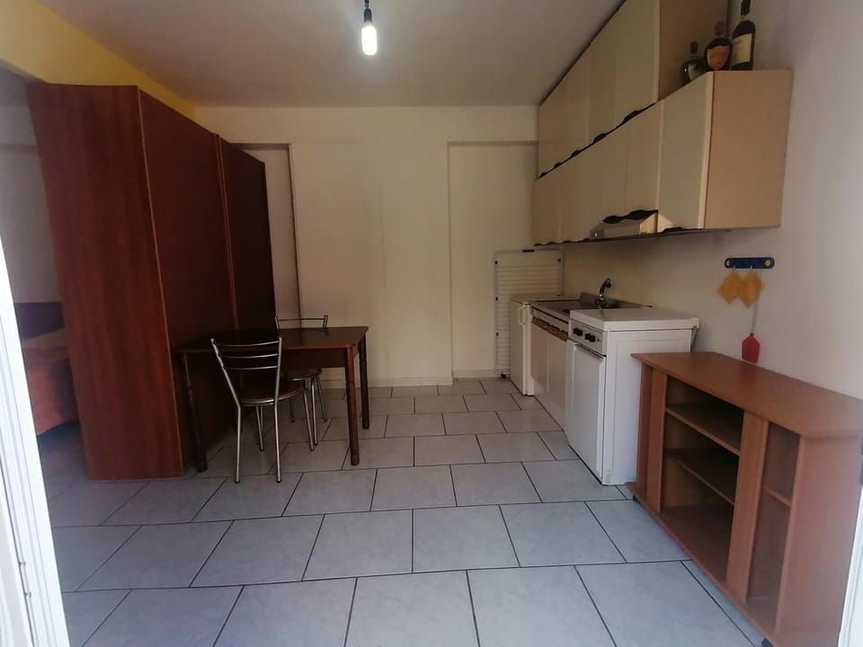 Monolocale 4 posti con cucina e parcheggio gratuito Apartment in Province of Foggia