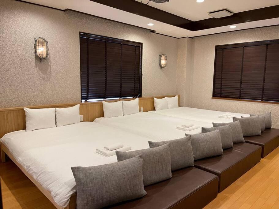 color日本橋【B】MAX6名＊黒門市場通り沿い＊大阪観光good＊enjoy＊ Apartment in Osaka