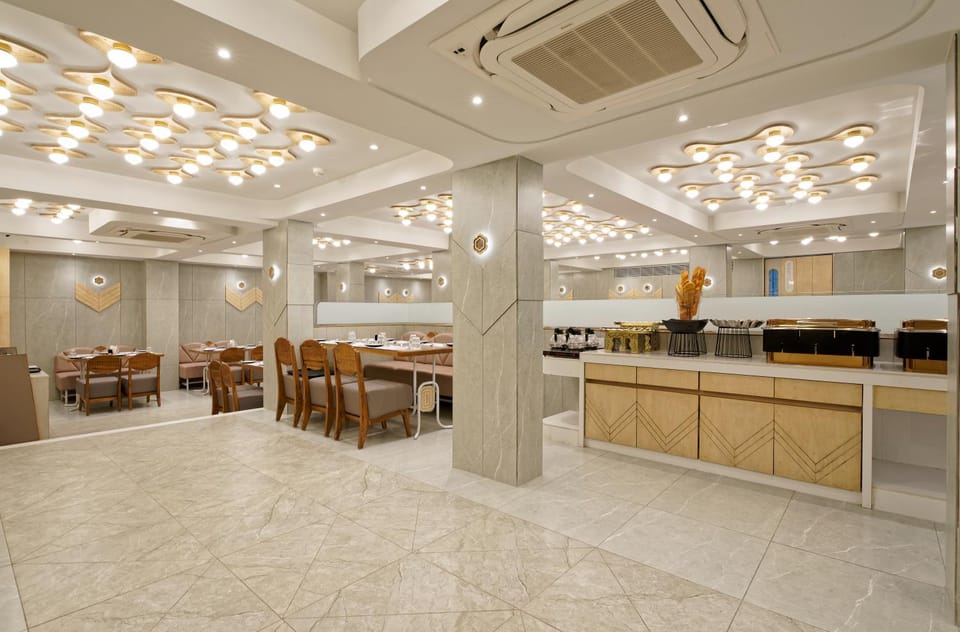 Restaurant/places to eat, Coffee/tea facilities, Buffet breakfast, Buffet breakfast