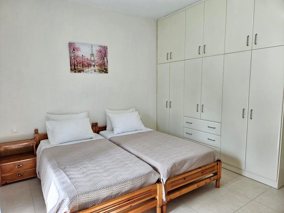 Bedroom, wardrobe
