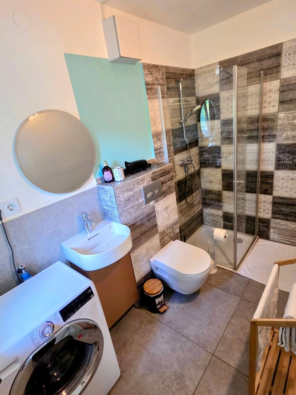 Shower, Bathroom